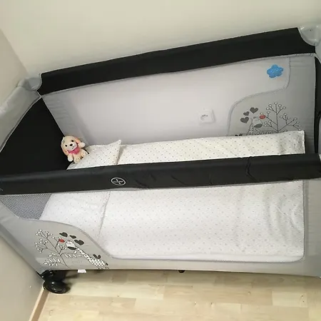 Lahovice, Apartman *