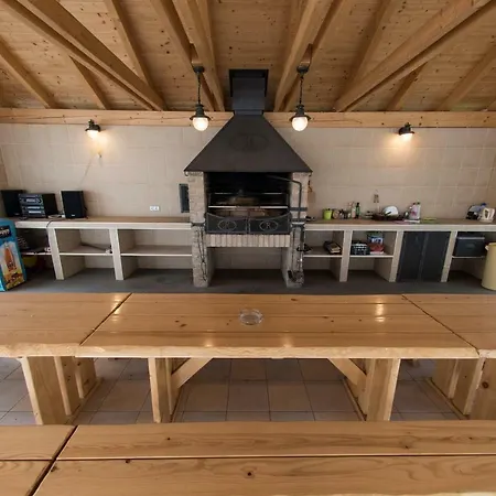 Lahovice, Apartman