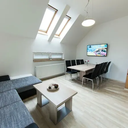 Lahovice, Apartman